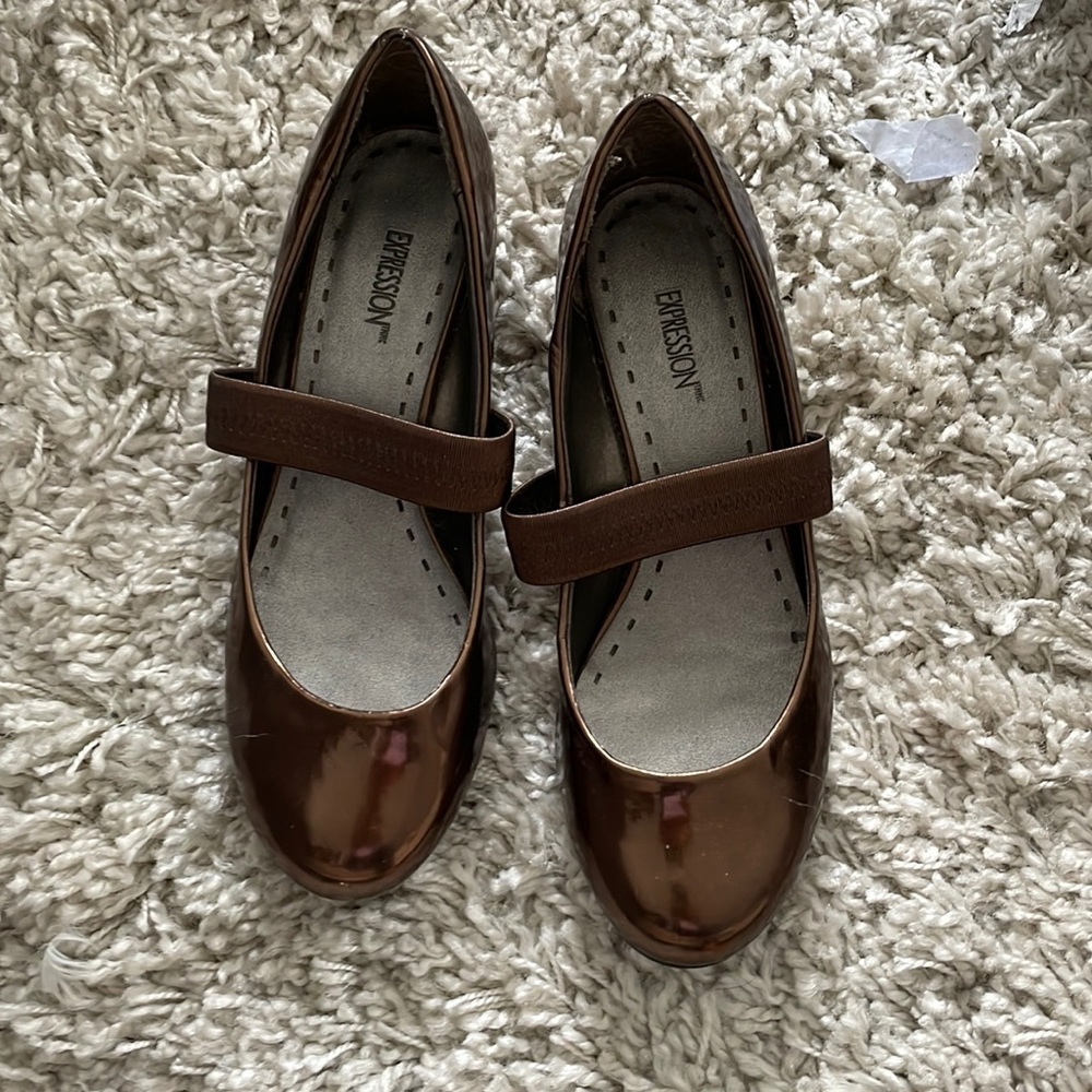 Expression shoes
